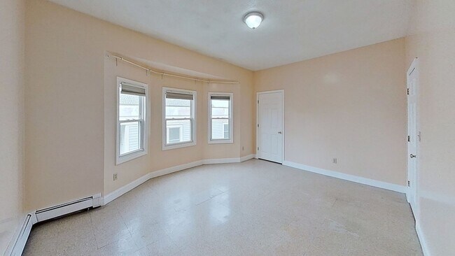 Building Photo - 33 Elmore St