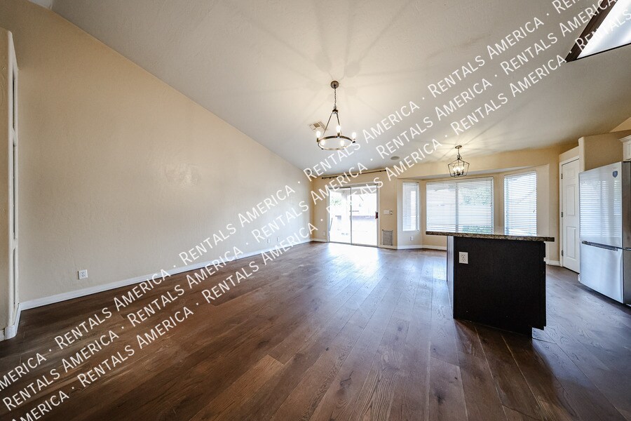 Building Photo - 2292 E Remington Pl