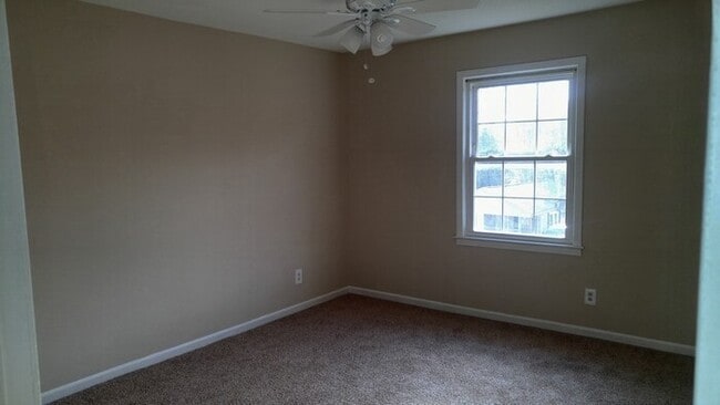 Building Photo - Brookwood Towns Apartment Homes