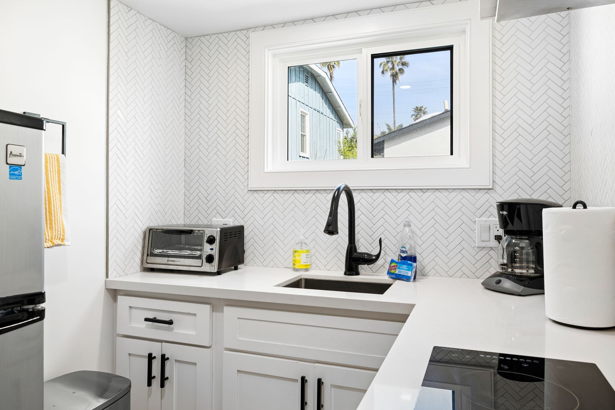 Building Photo - 614 Knob Hill Ave