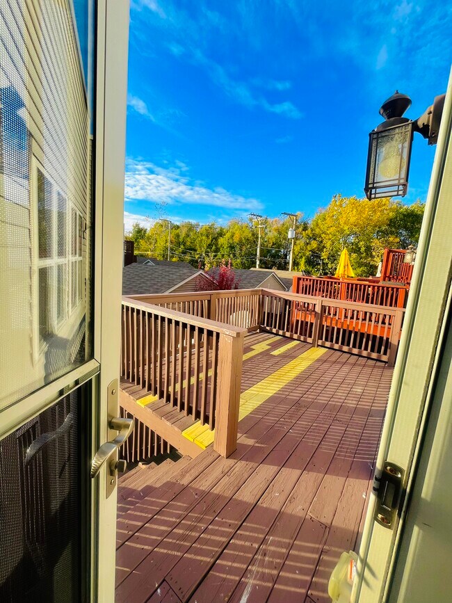 Building Photo - 1900 N Laramie Ave