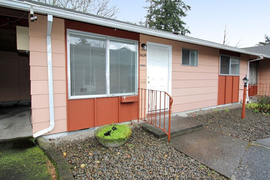Building Photo - 2639-2639 SE 119th Ave