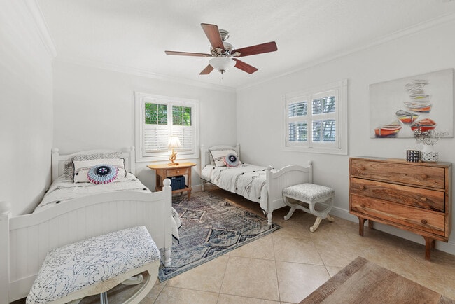 Building Photo - 602 N Atlantic Dr