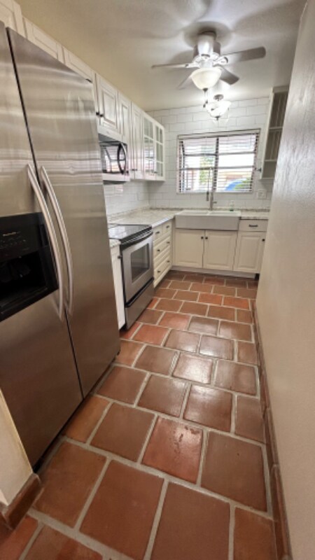 Building Photo - 7023 E 4th St