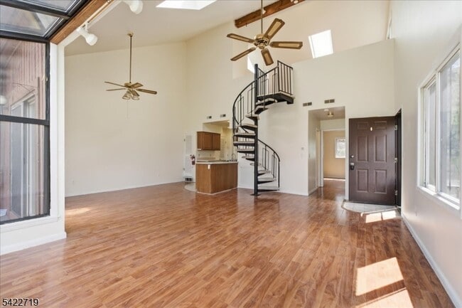 Building Photo - 8 Augusta Dr