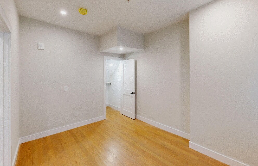 Building Photo - 230 Tremont St