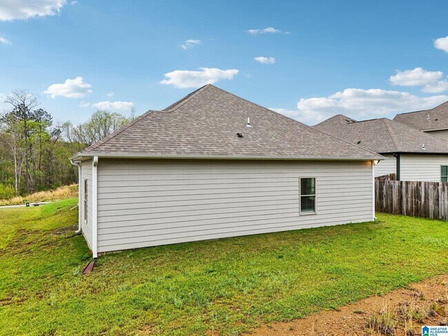 Building Photo - 615 Troubadour Ln