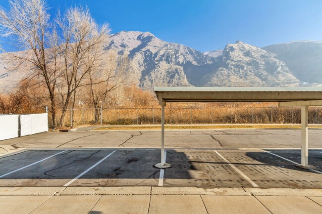 Building Photo - 816 N 175 E