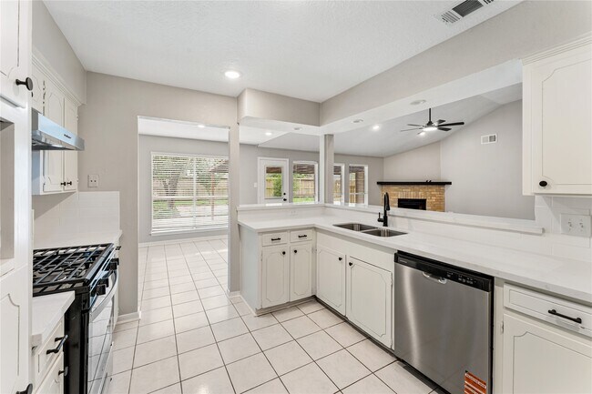 Building Photo - 8219 Winding Meadow Ct