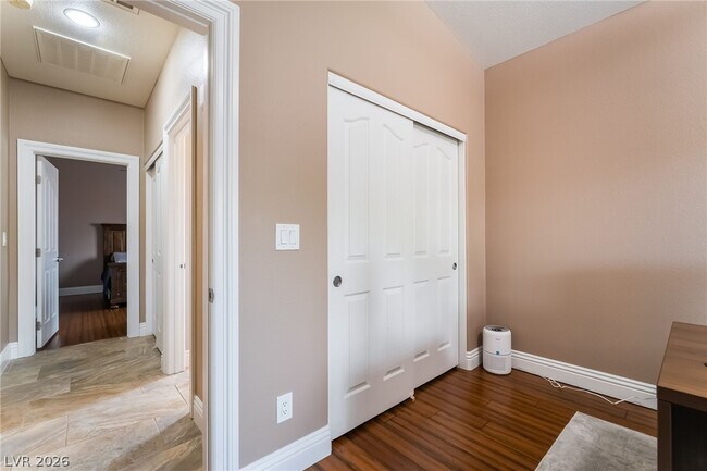 Building Photo - 5581 Exotic Rosette Ave