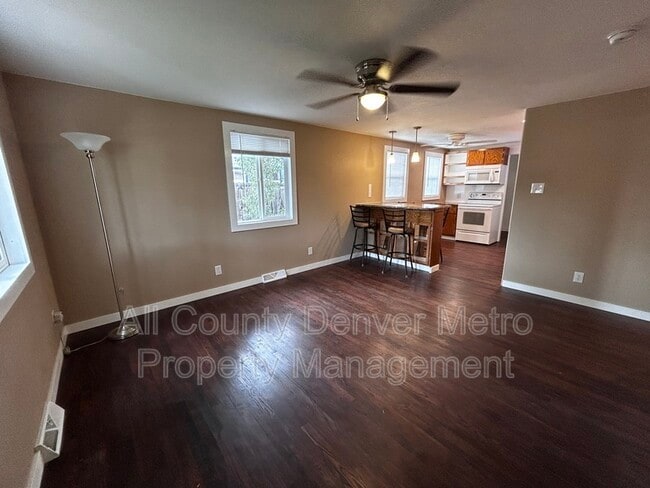 Building Photo - 6915 W 55th Pl