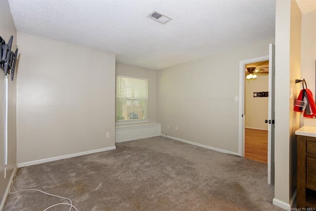 Building Photo - 103 Stratford Dr