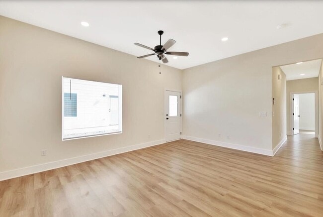 Building Photo - 17003 W Kashmir St