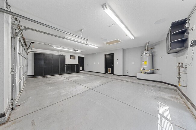 Building Photo - Desert Gem at the Base of Black Mountain –...