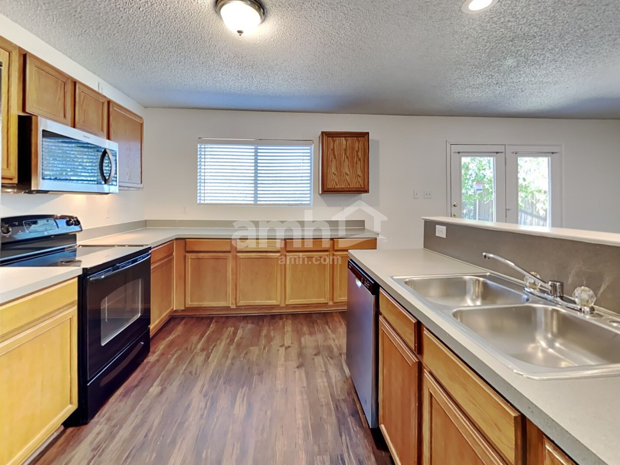 Building Photo - 10136 High Eagle Trail