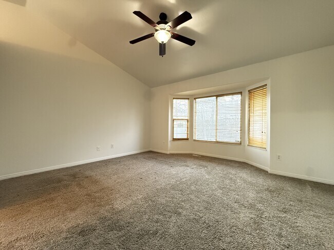 Building Photo - 6248 S High Bluff Dr