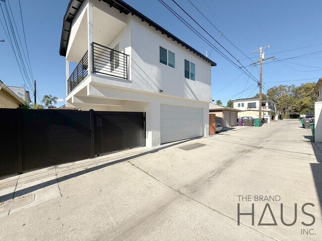 Building Photo - Brand-New 1-Bedroom, 1-Bathroom, 1-Compact Carport - Vaulted Ceilings in Belmont Heights