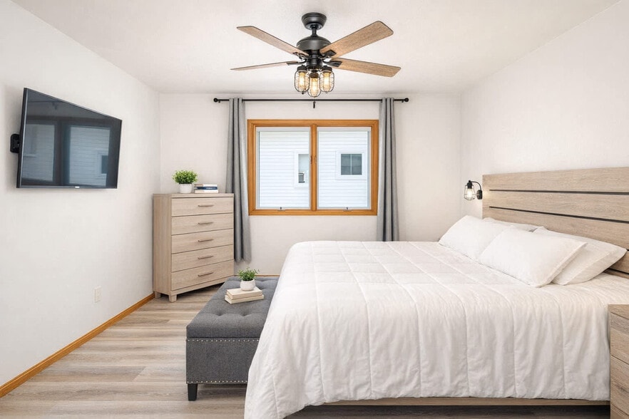 Building Photo - N307 Eastowne Ct