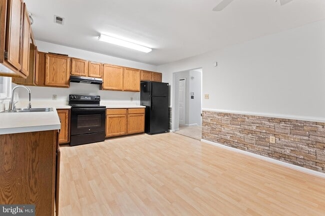 Building Photo - 12820 Lake Wilderness Ln