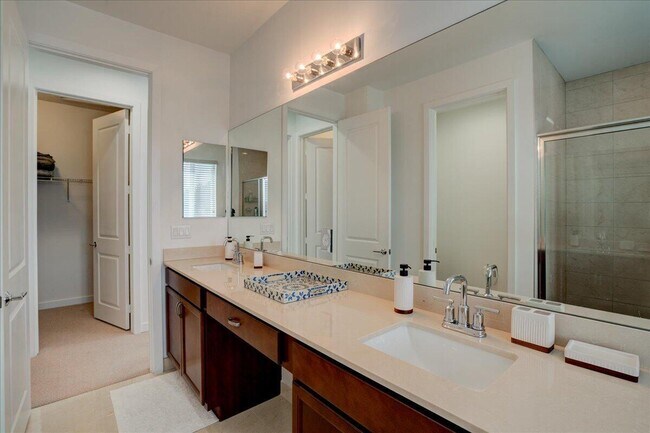 Building Photo - 1451 Pioneer Way