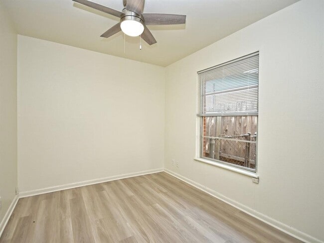 Building Photo - 7601 Tisdale Dr