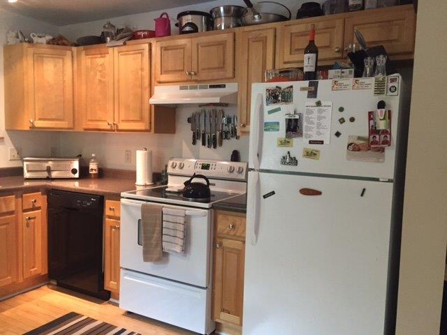 Kitchen - 220 West Maple Street (UPPER UNIT)