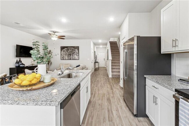 Building Photo - 211 Cypress Ln