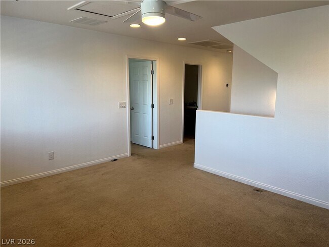 Building Photo - 10862 Knickerbocker Ave