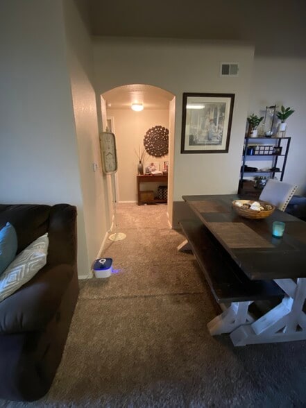 Dining room - 1641 W Canal Cir, 735