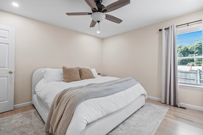 Building Photo - 124 Washington St