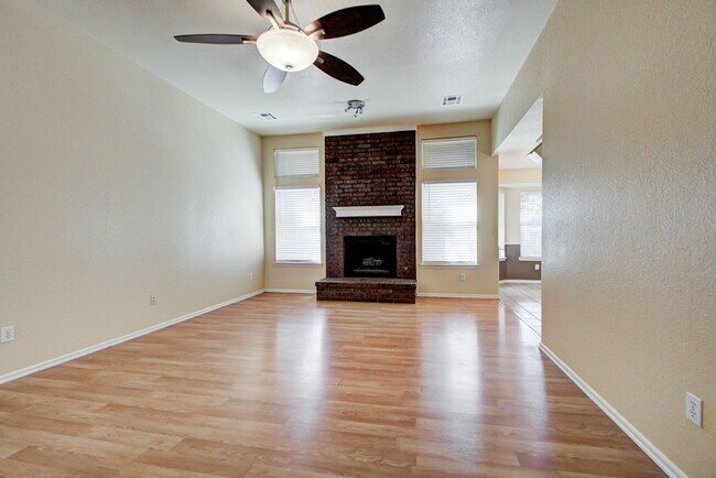 Building Photo - 2904 Canyon Oaks Ct