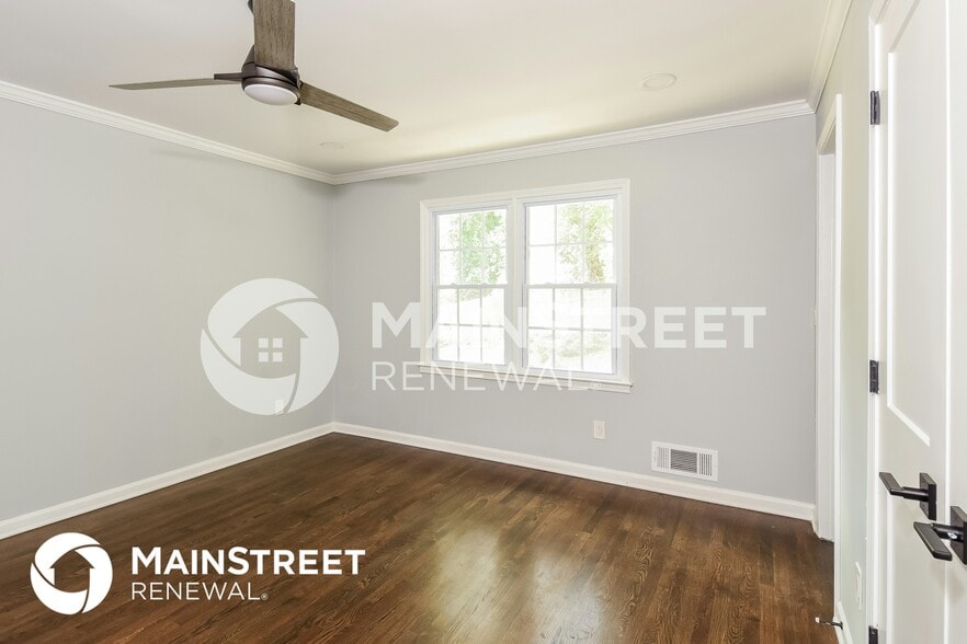 Building Photo - 2730 Cedarbrook Dr