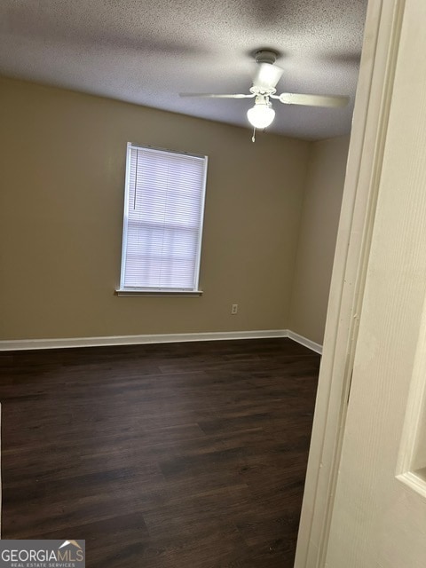 Building Photo - 323 Carriage Ln