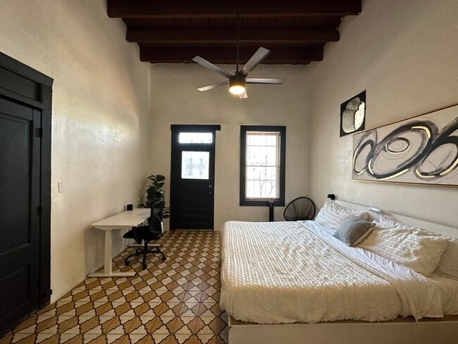 Building Photo - 228 N 4th Ave