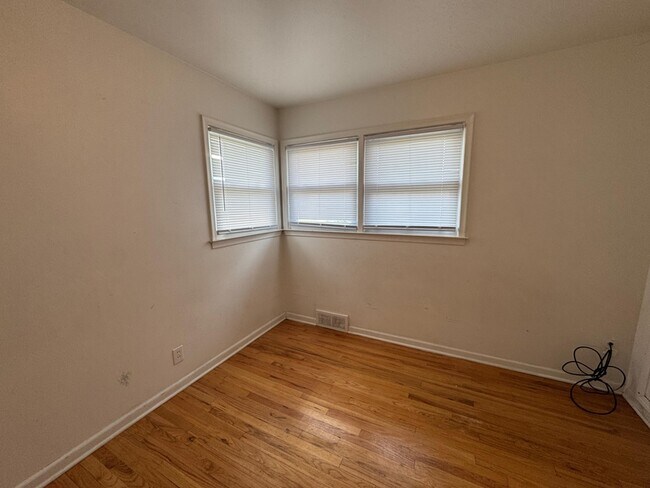 Building Photo - 14615 Stephens Rd