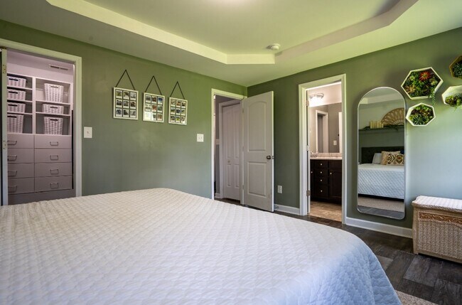 Building Photo - 3 Bedroom, 2 bath beautiful home - Bridgep...