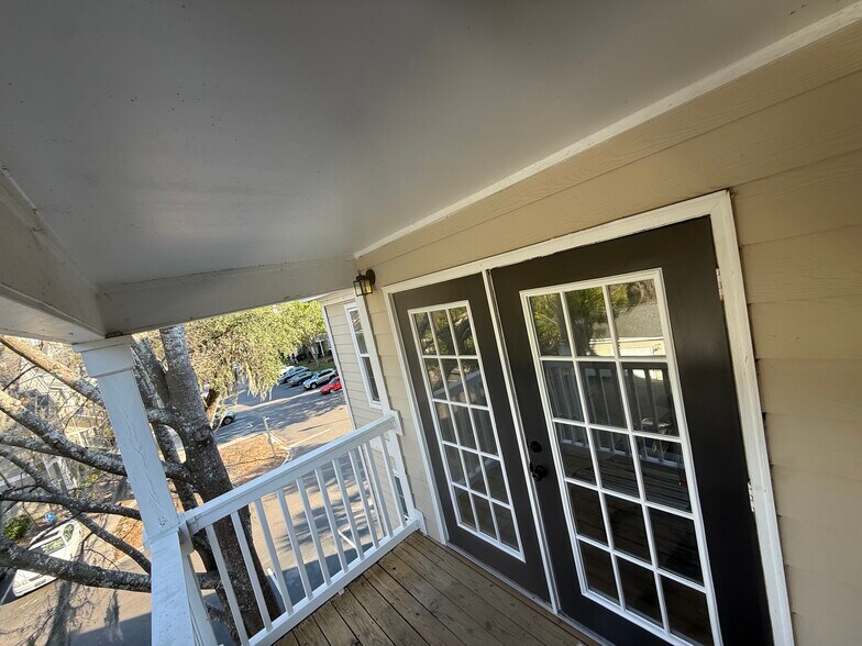 Building Photo - 100 Kensington Blvd