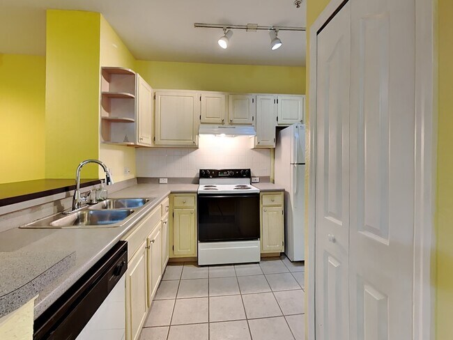 Building Photo - 2740 Maitland Crossing Way