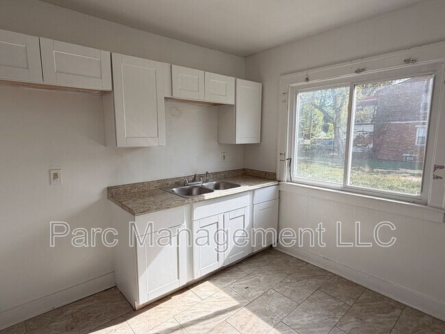 Building Photo - 16728 Woodingham Dr