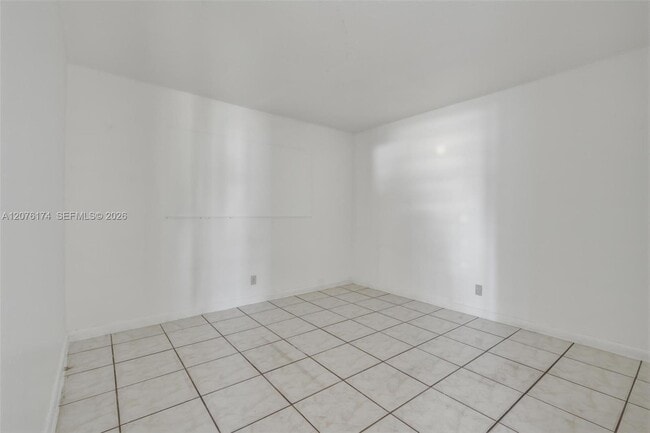 Building Photo - 2140 NW 21st Terrace