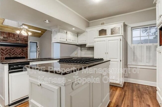 Building Photo - 108 SW Madison St