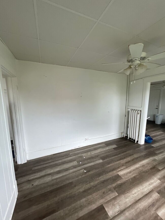 Building Photo - 228 Reifert St