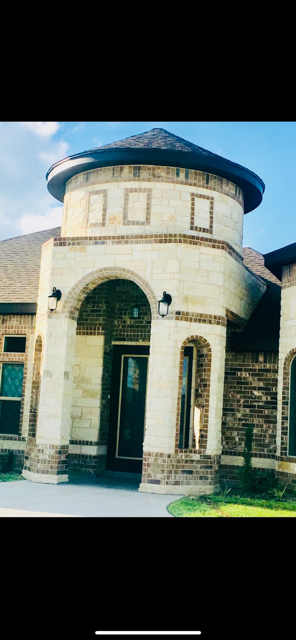 Building Photo - 3873 Tolosa St