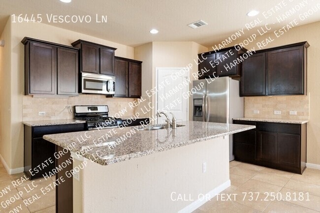 Building Photo - 16445 Vescovo Ln