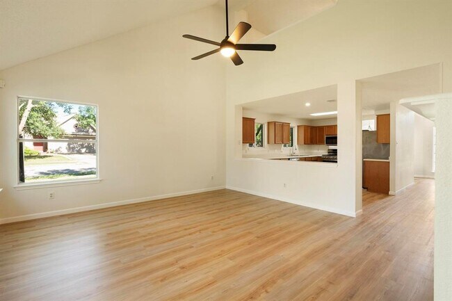 Building Photo - 1201 Marigold Way