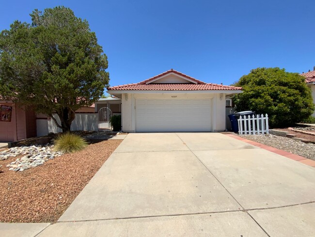 Primary Photo - 3 Bedroom Single Story Home Available Near...