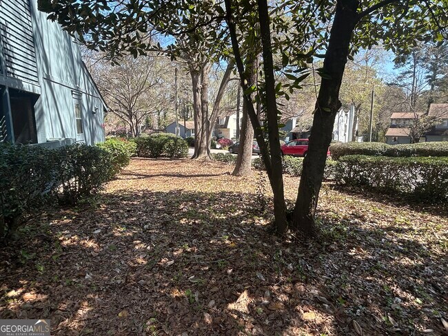 Building Photo - 180 Woodstone Dr