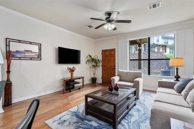 Building Photo - 2101 Town Centre Dr