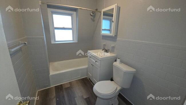 Building Photo - 17 Wachusett St