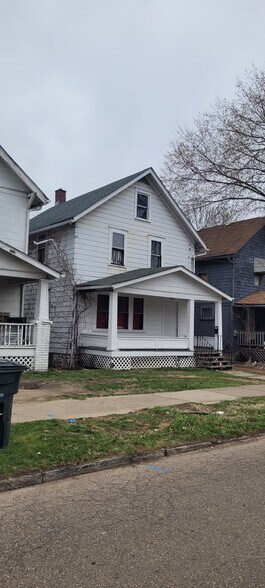 Primary Photo - 1041 Clark St